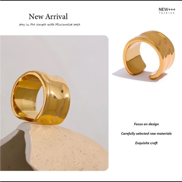 New Gold Hammered Wide Band Ring - Picture 9 of 13